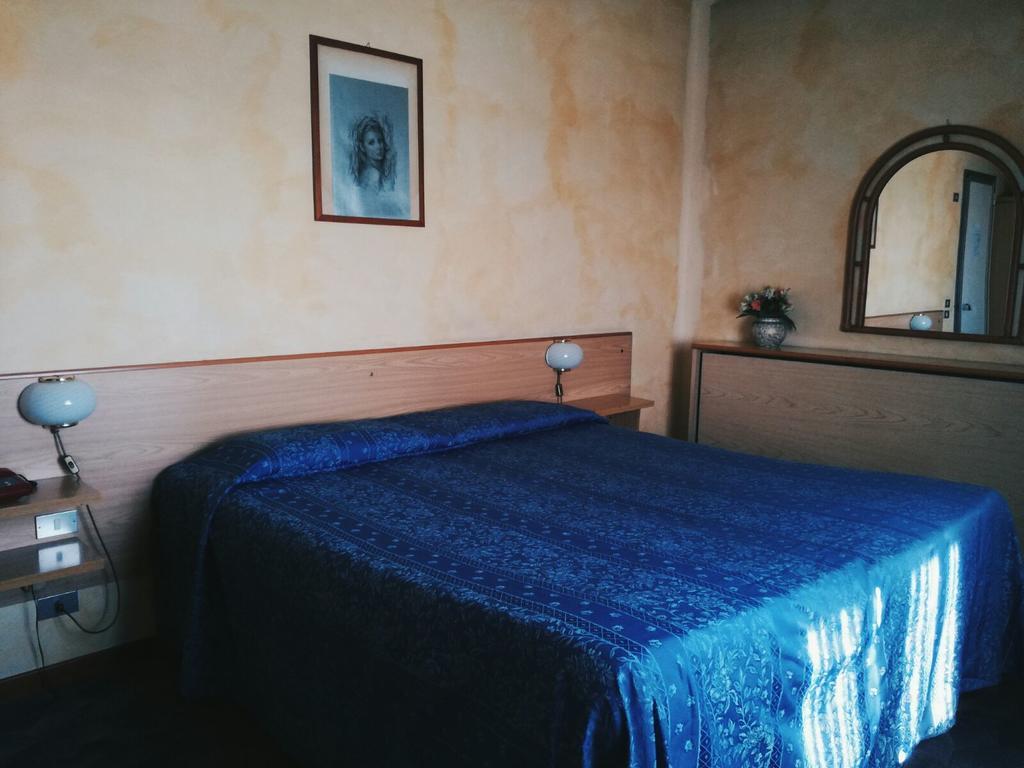 Hotel Astoria Алтопасчио Экстерьер фото