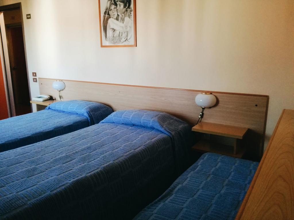 Hotel Astoria Алтопасчио Экстерьер фото