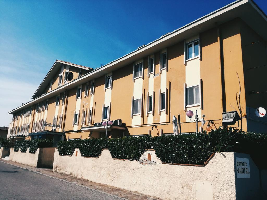 Hotel Astoria Алтопасчио Экстерьер фото