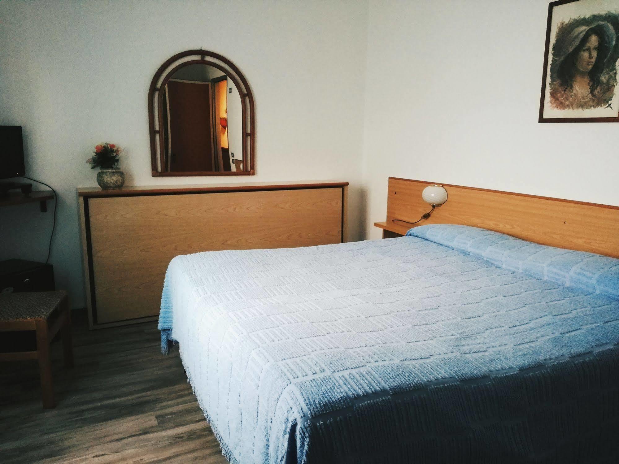 Hotel Astoria Алтопасчио Экстерьер фото